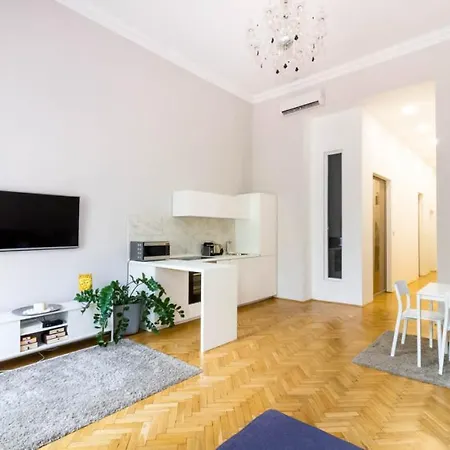 Luxury Lisbeth Apartman Budapest Apartment *