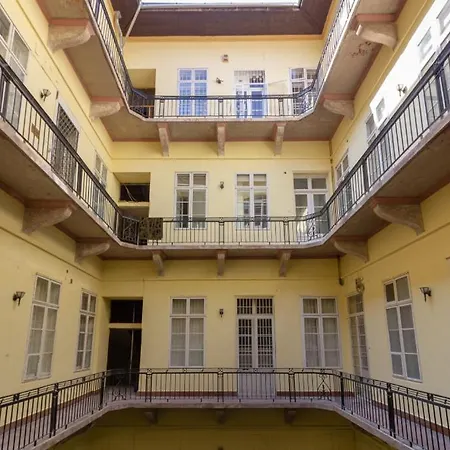 Luxury Lisbeth Apartman Budapest Apartamento