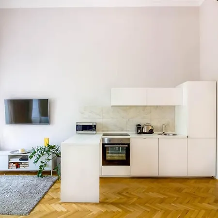 Luxury Lisbeth Apartman Budapest