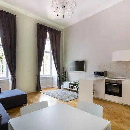 Luxury Lisbeth Apartman Budapest Διαμέρισμα Βουδαπέστη